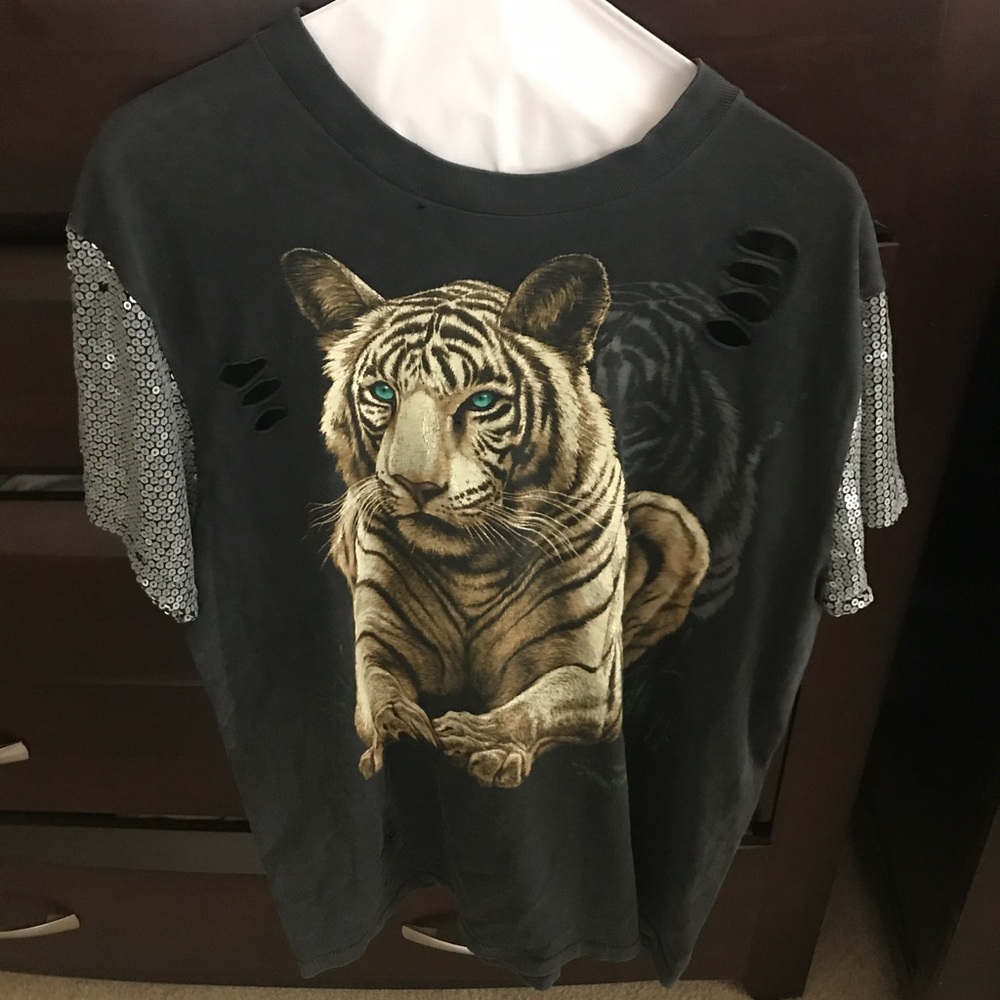 LF top with sequin sleeves